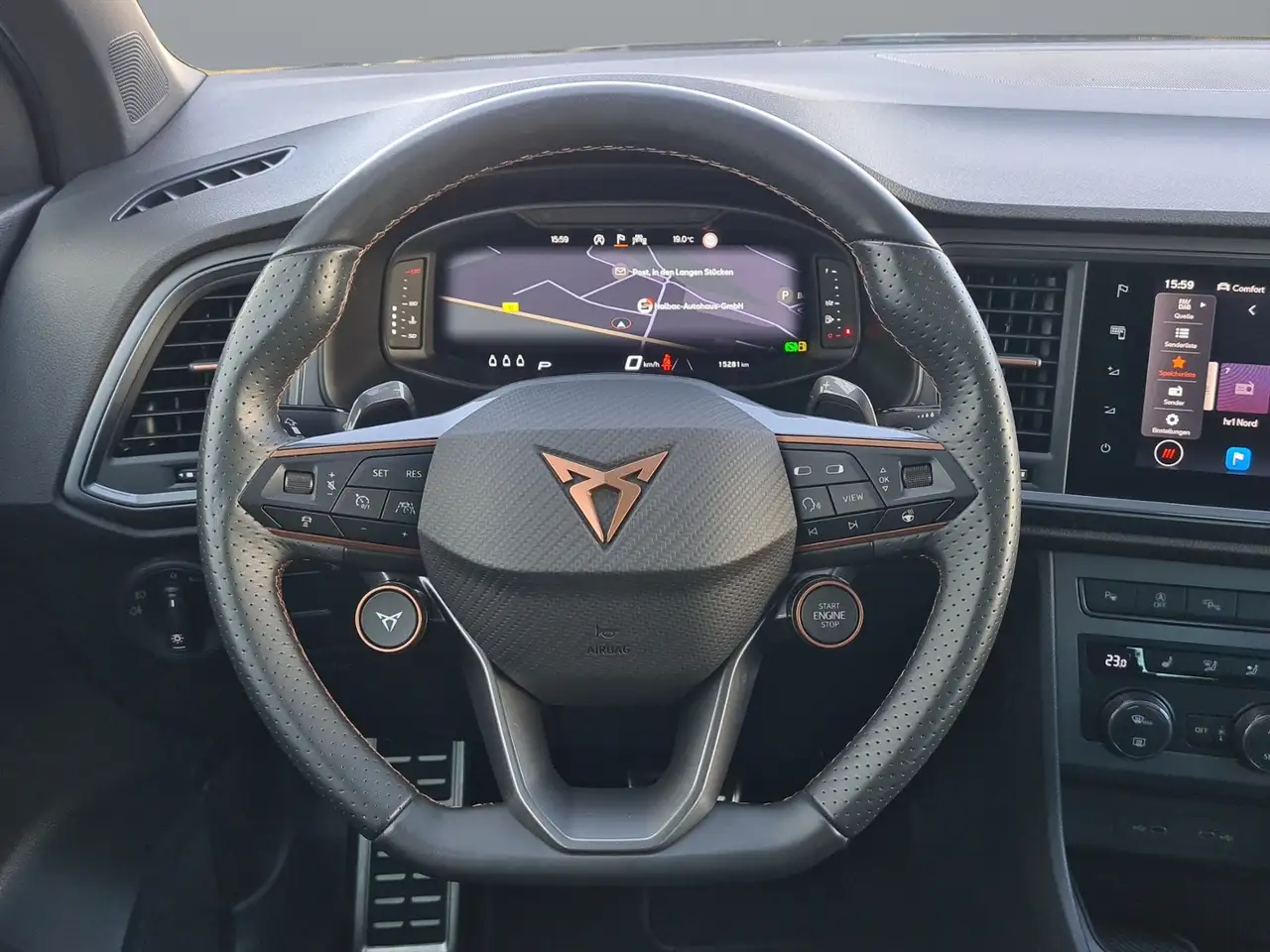 CUPRA Ateca 1.5 TSI DSG +NAVI+BEHEIZBFS+KAMERA+LED+PDC+SHZ — Galería del vehículo 17