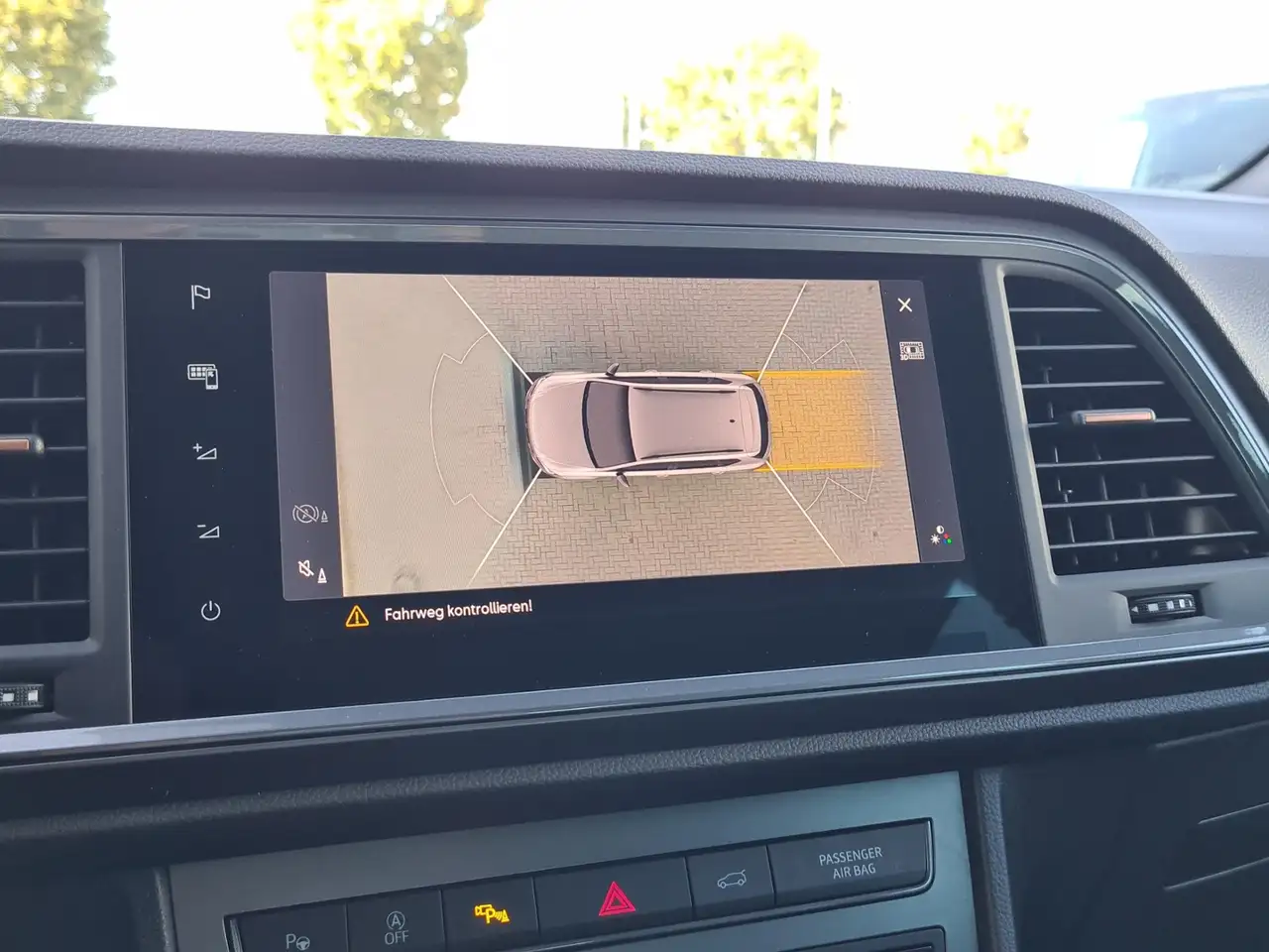 CUPRA Ateca 1.5 TSI DSG +NAVI+BEHEIZBFS+KAMERA+LED+PDC+SHZ — Galería del vehículo 26