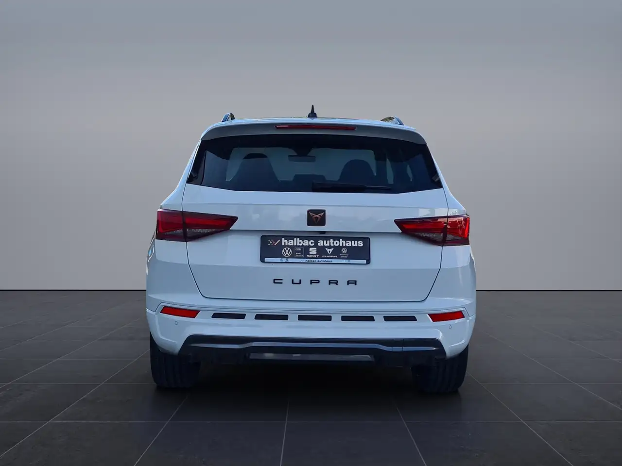 CUPRA Ateca 1.5 TSI DSG +NAVI+BEHEIZBFS+KAMERA+LED+PDC+SHZ — Galería del vehículo 6