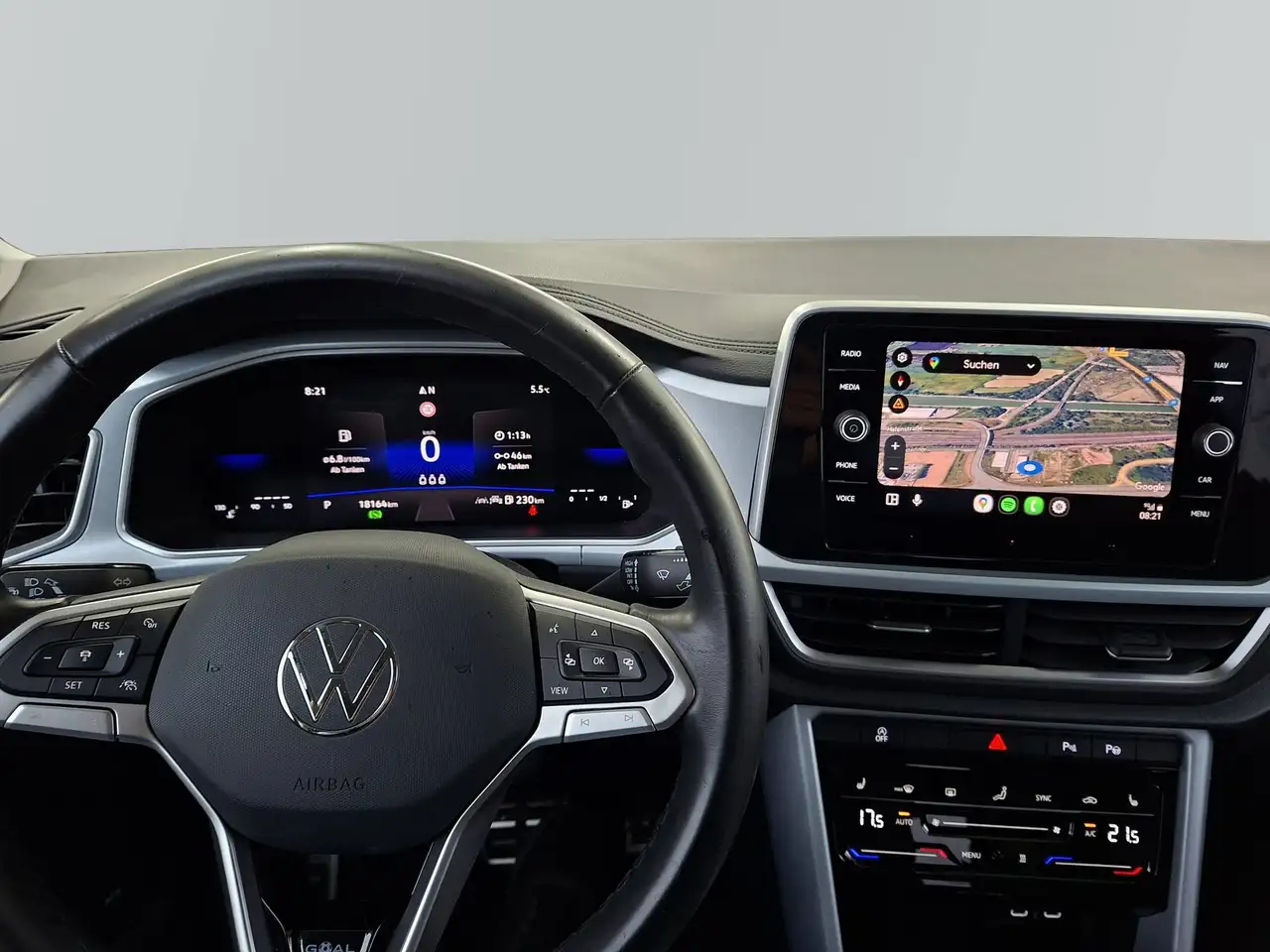 Volkswagen T-Roc Goal DSG NAV LED TEMP APPLINK PDC APA ALLSEASON — معرض صور السيارة 11