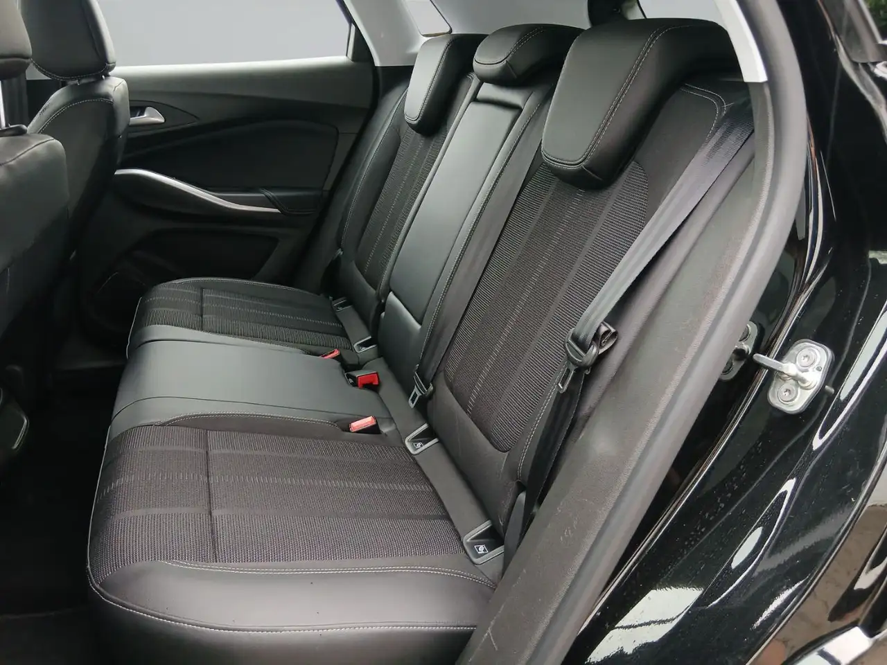 Opel Grandland 1.2 Turbo ENJOY LED+SHZ+Winterp.+Kam. — Galería del vehículo 11