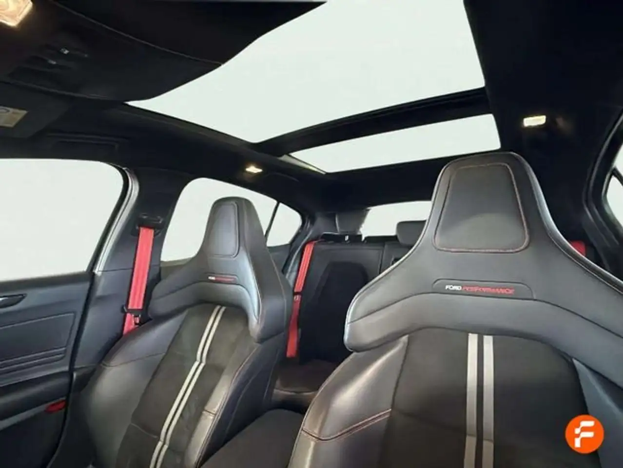 Ford Focus 2.3 Ecoboost ST Edition — Vehicle gallery 27