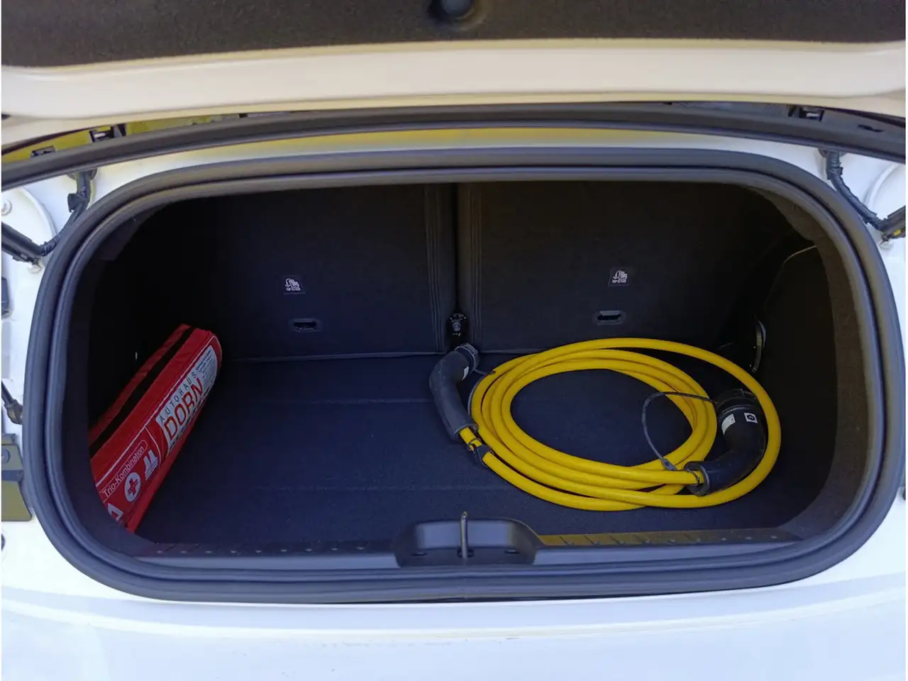 Fiat 500e Cabrio 42 kWh Kamera / DAB / Sitzheizung / Klima uvm. — Galerie du véhicule 17