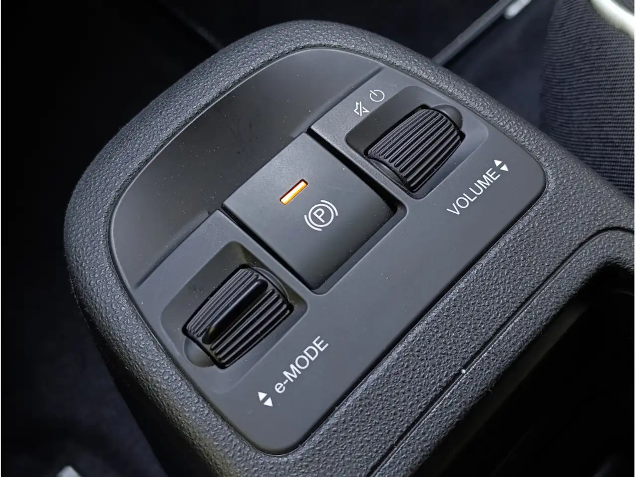 Fiat 500e Cabrio 42 kWh Kamera / DAB / Sitzheizung / Klima uvm. — Galerie du véhicule 15