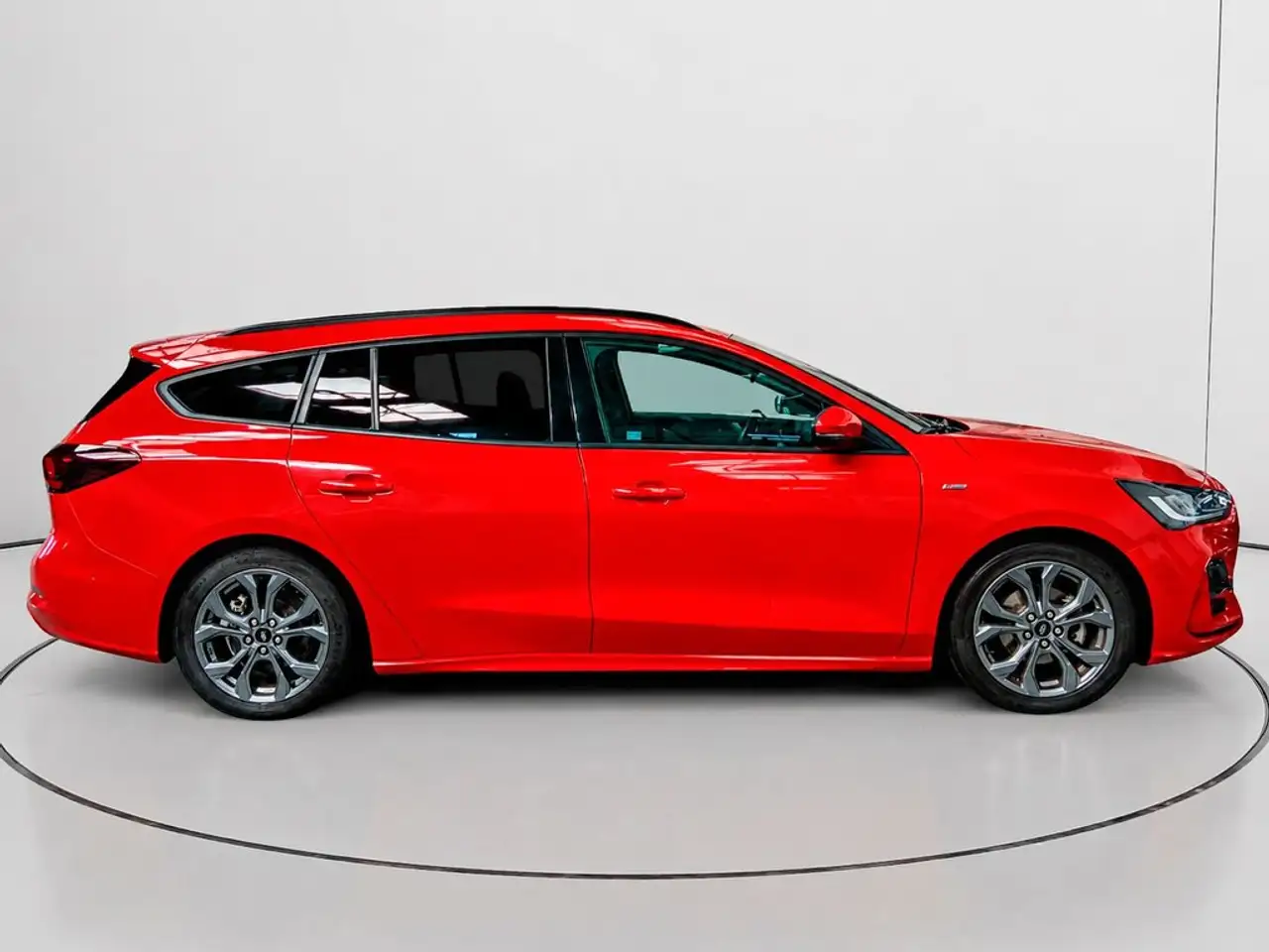Ford Focus Sportbreak 1.0 Ecoboost MHEV ST-Line 125 — Galería del vehículo 2