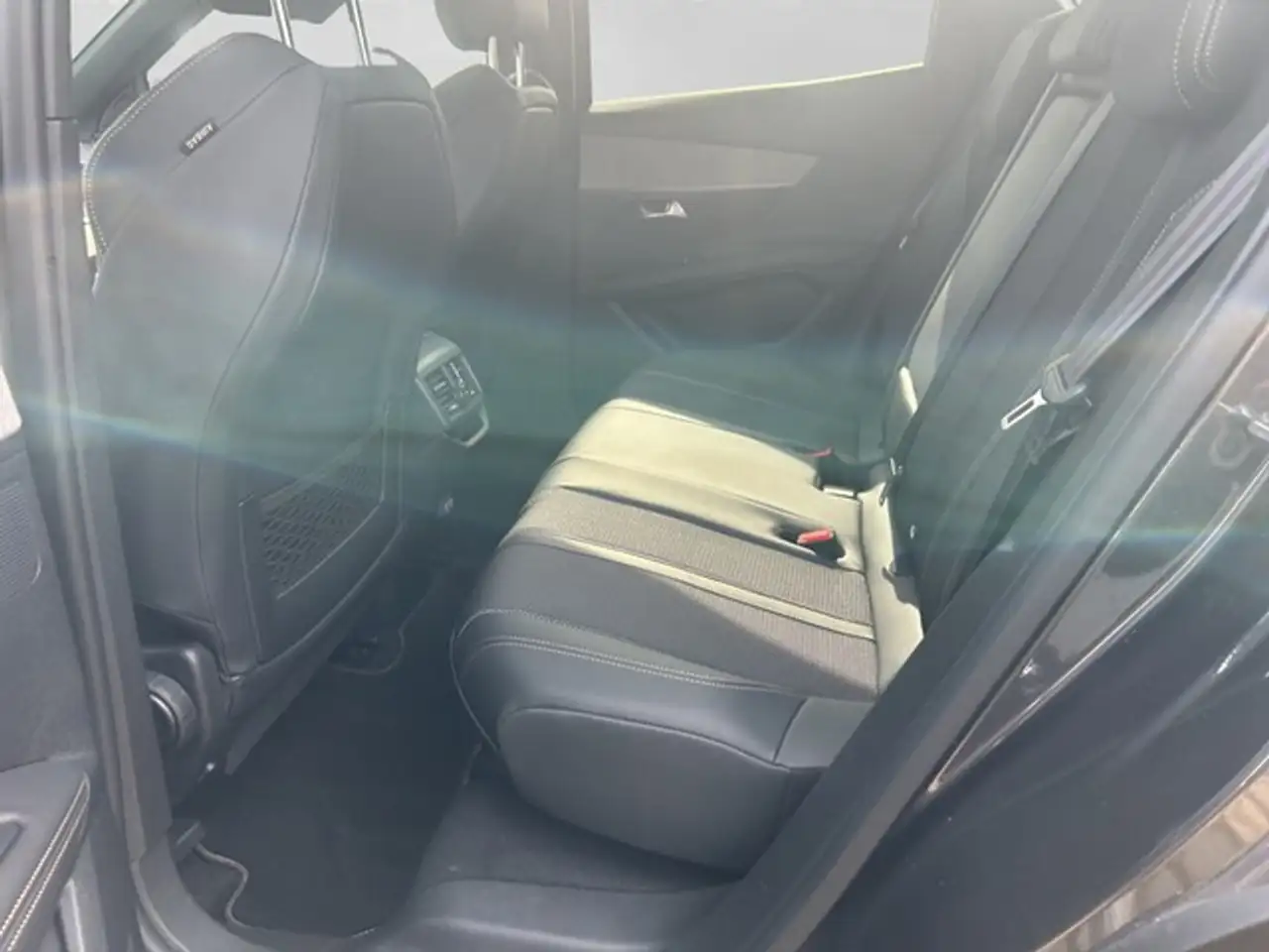 Peugeot 3008 GT GT Navi Sitzheizung Allwetter LED 2-Zonen-Kl... — معرض صور السيارة 15