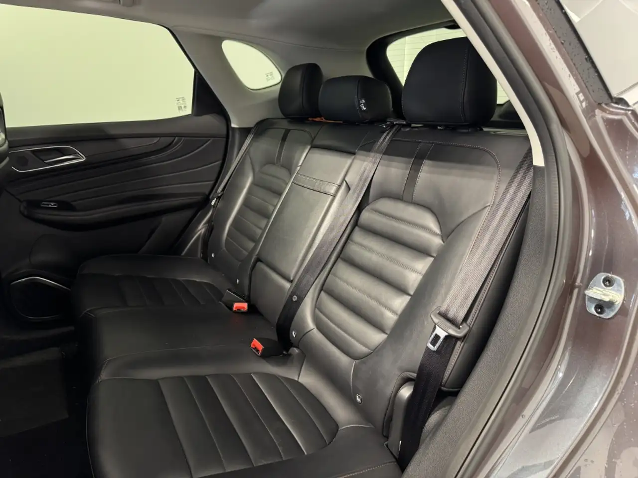 MG HS eHS 1.5 T-GDI Luxury — Galerie du véhicule 10