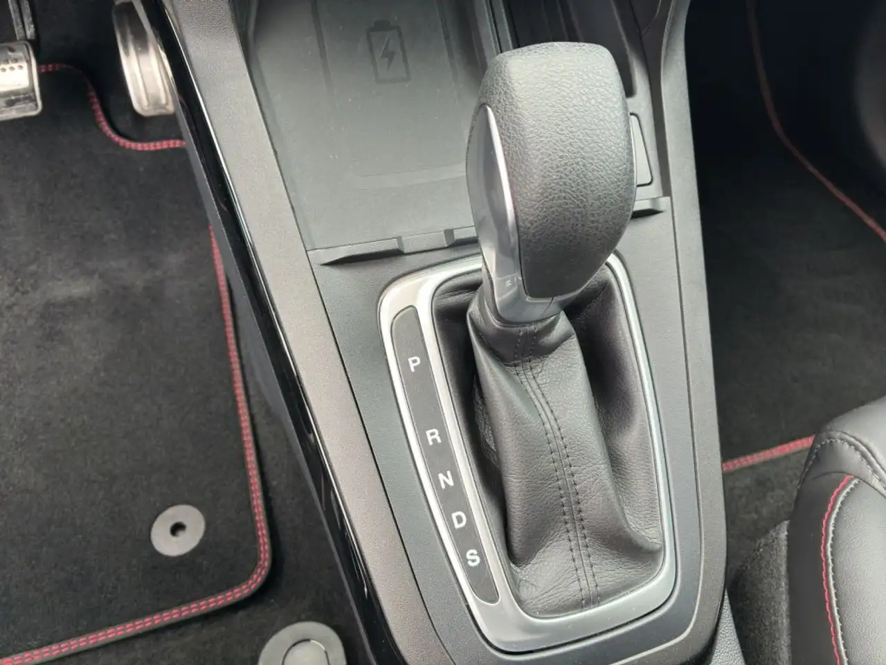Ford Puma 1.0 EcoBoost Hybrid Aut. ST-LINE X — معرض صور السيارة 17