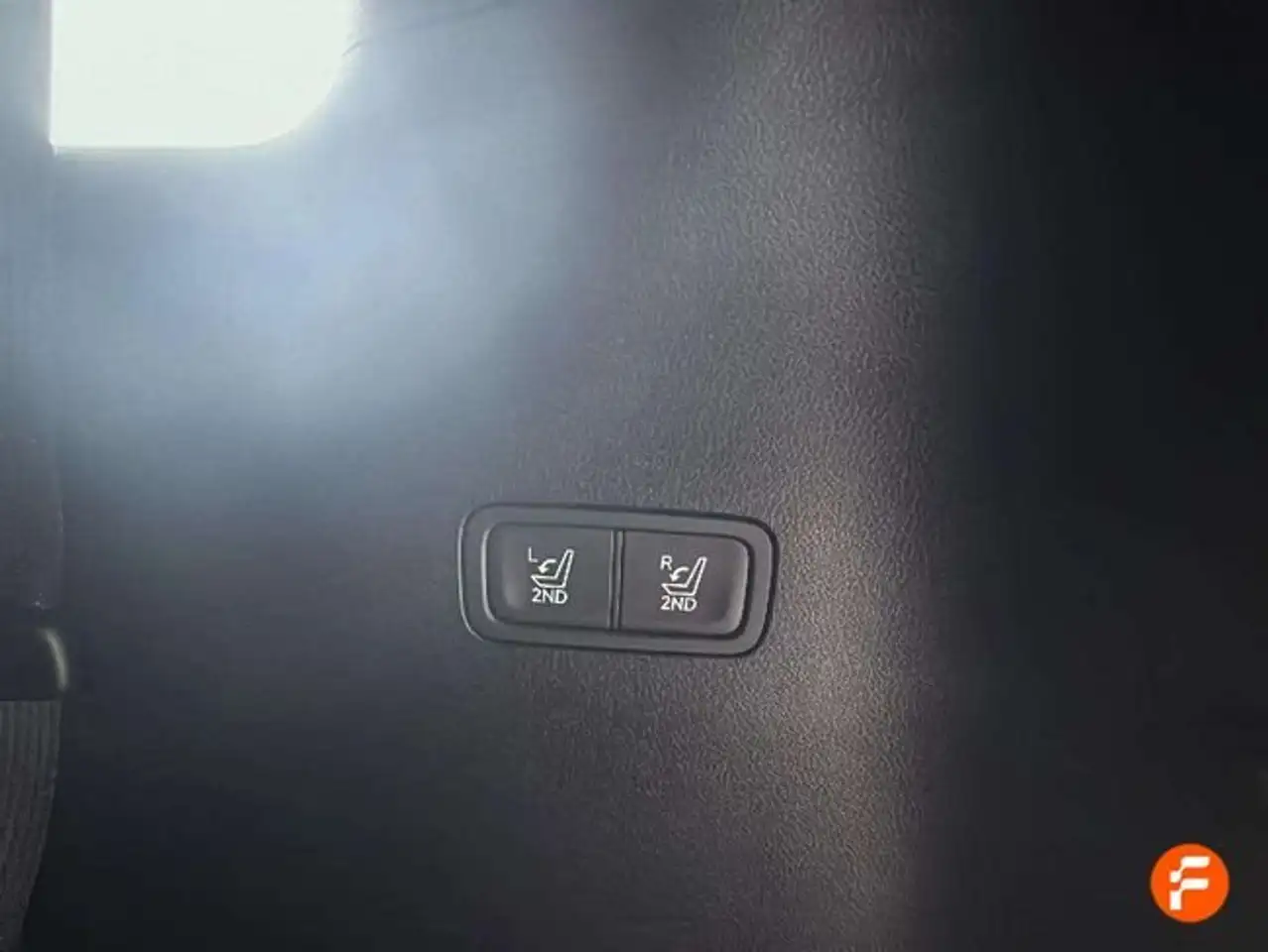 Hyundai SANTA FE HEV 1.6T 215CV 4X4 AT Calligraphy — Galerie du véhicule 8