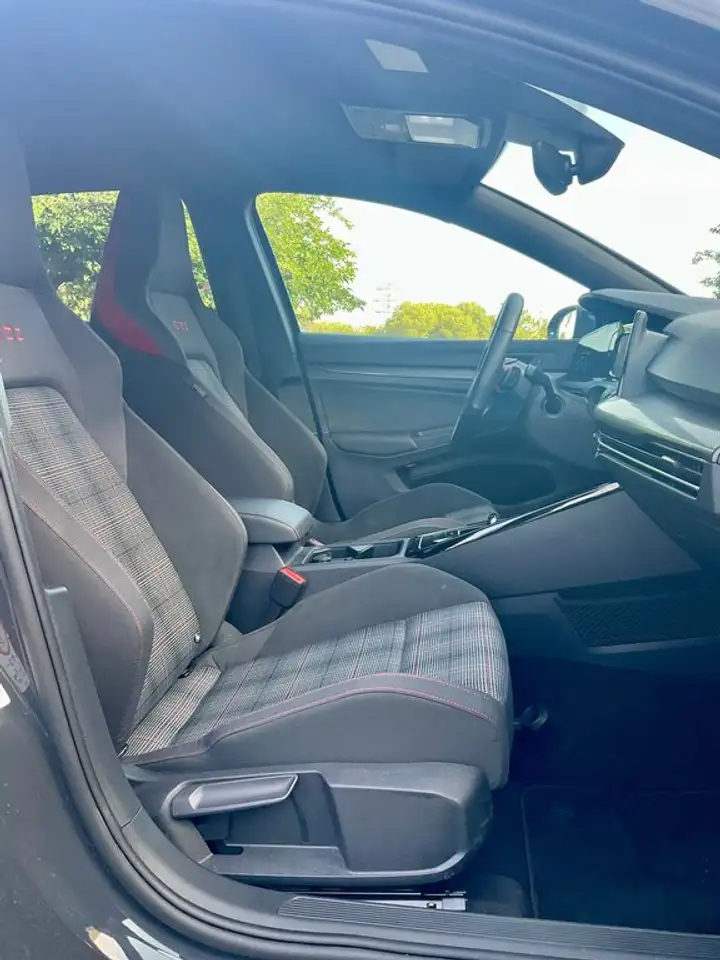 Volkswagen Golf GTI 2.0 TSI DSG 180kW — معرض صور السيارة 8