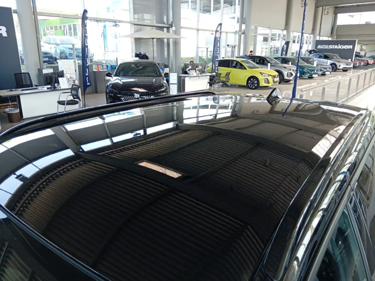 Peugeot 2008 Allure LED+SHZ+KlimaA+LM+PDC+Teilled.+AUT — Galería del vehículo 19