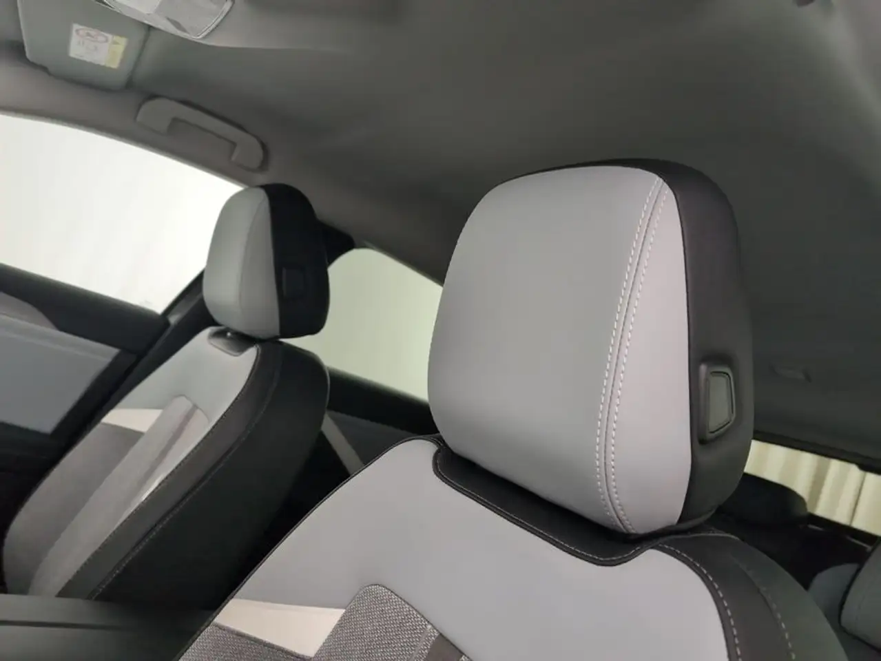 Opel Astra 1.2 Turbo Automatik Elegance 96 kW, 5-türig — معرض صور السيارة 20