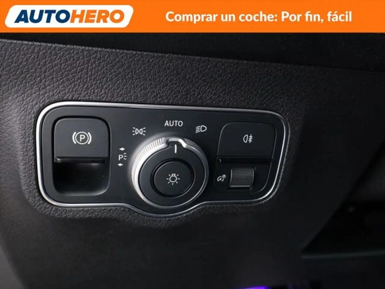 Mercedes-Benz GLB 200 d AMG Line — Galería del vehículo 32