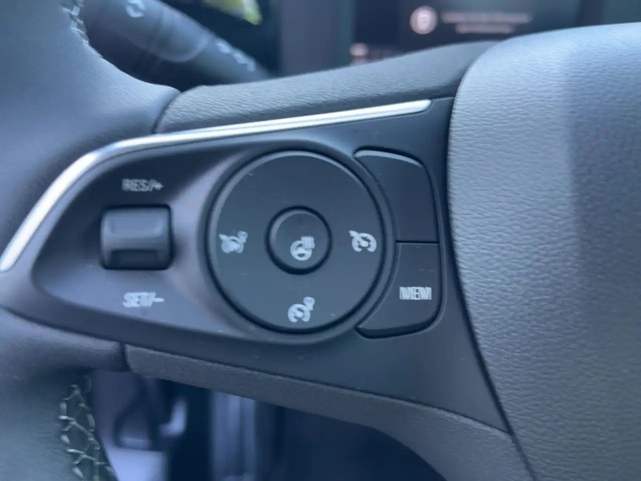 Opel Mokka 1.2 Elegance LED/SHZ/LHZ/PDC/180°Kamera — Galería del vehículo 16