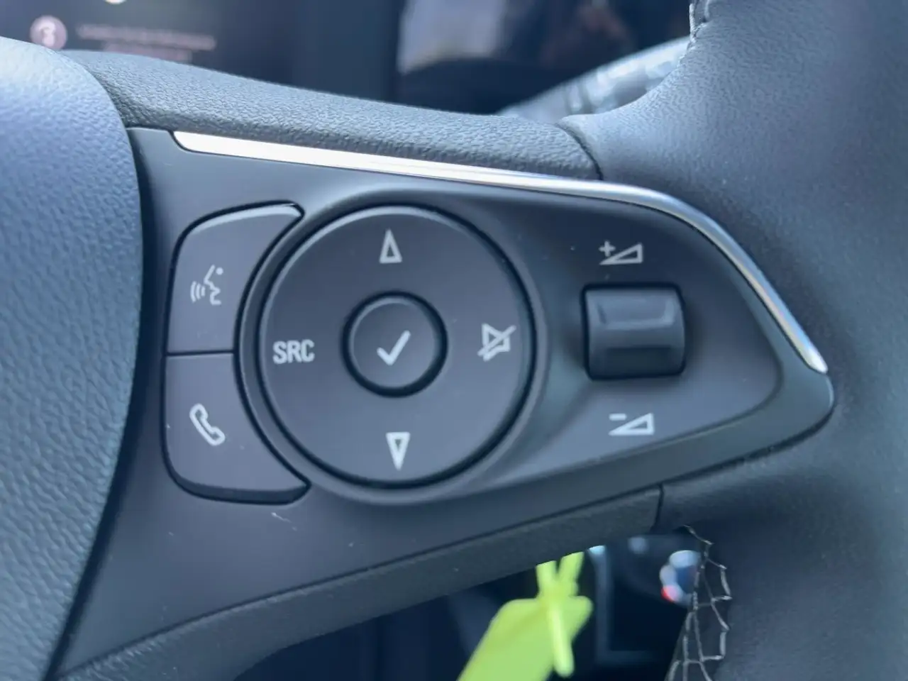 Opel Mokka 1.2 Elegance LED/SHZ/LHZ/PDC/180°Kamera — Galería del vehículo 17