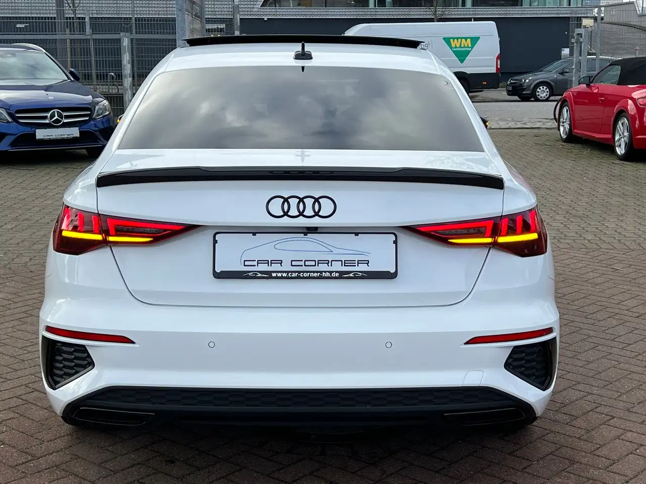 Audi A3 Lim. 3X S-LINE BLACK EDITION PANO HUD CARBON — معرض صور السيارة 4