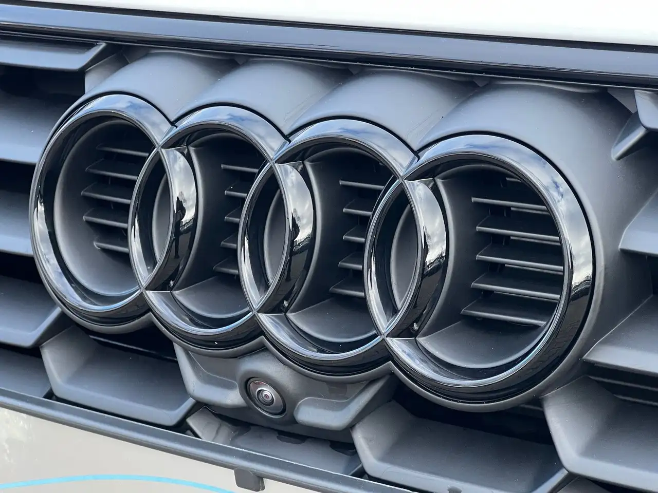 Audi A3 Lim. 3X S-LINE BLACK EDITION PANO HUD CARBON — معرض صور السيارة 24