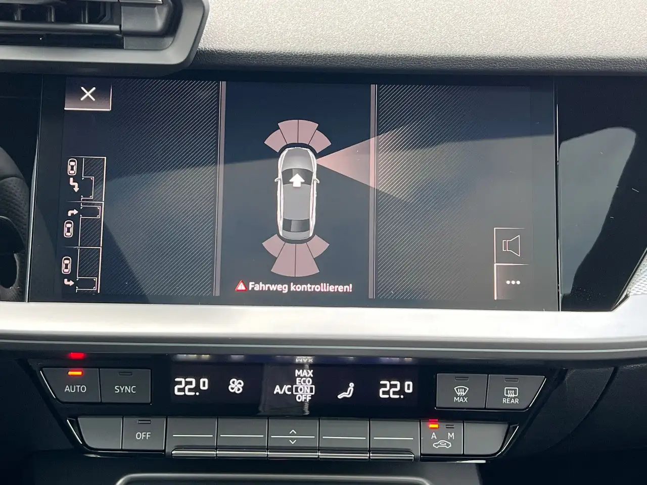 Audi A3 Lim. 3X S-LINE BLACK EDITION PANO HUD CARBON — معرض صور السيارة 39