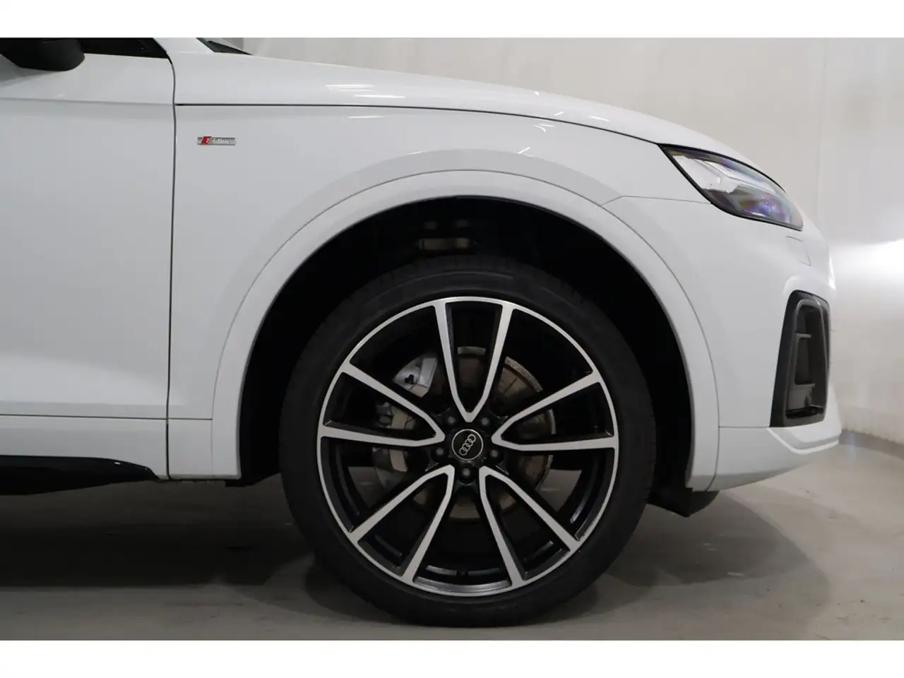 Audi Q5 40 TFSI quattro S line AHK*SH*Head-Up-Display — Vehicle gallery 5