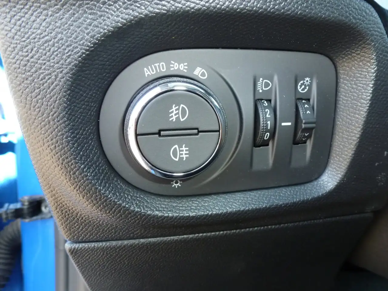Opel Corsa Basis — معرض صور السيارة 11