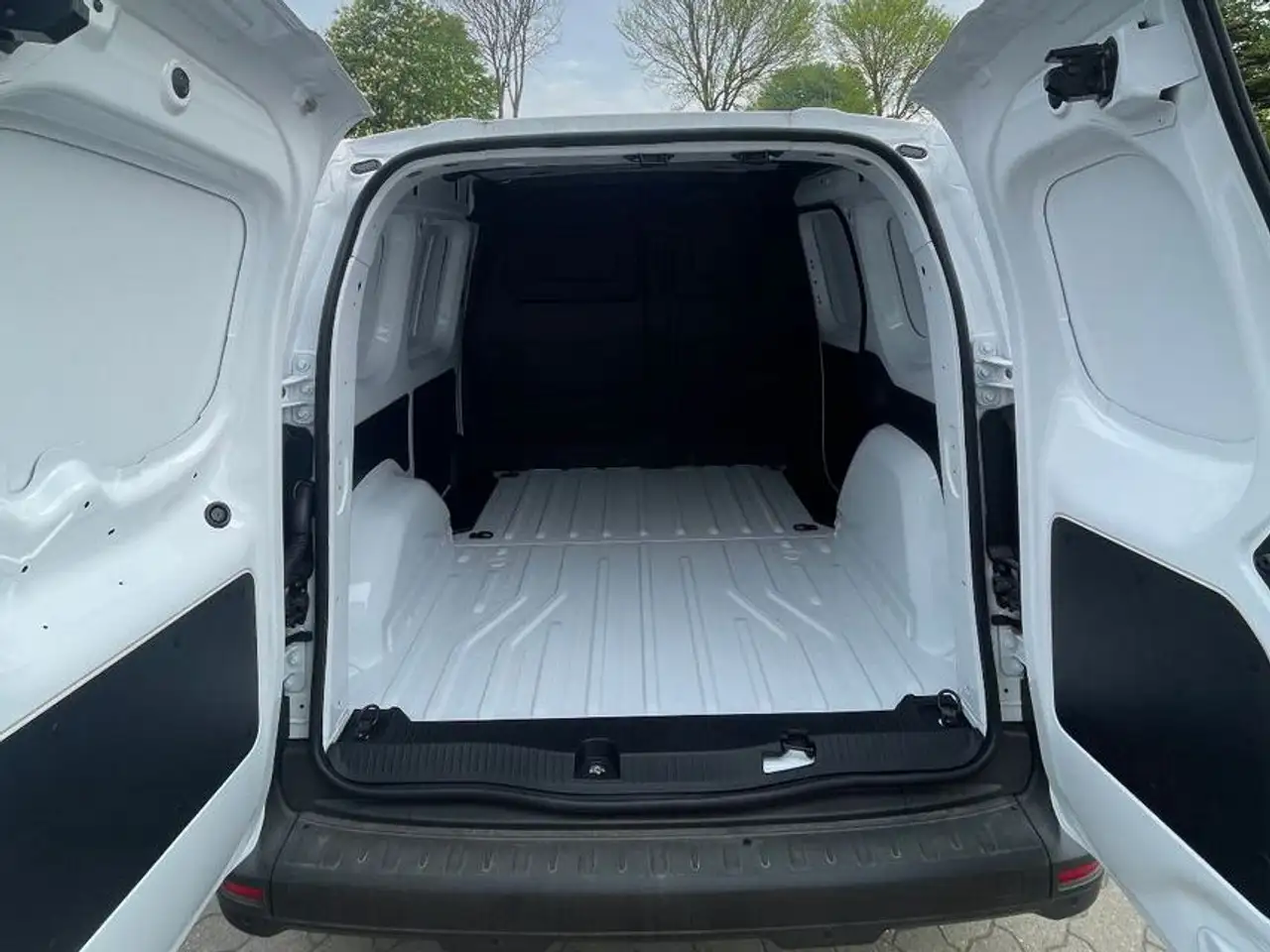Renault Kangoo Renault Kangoo III Rapid L1H1 — Vehicle gallery 8