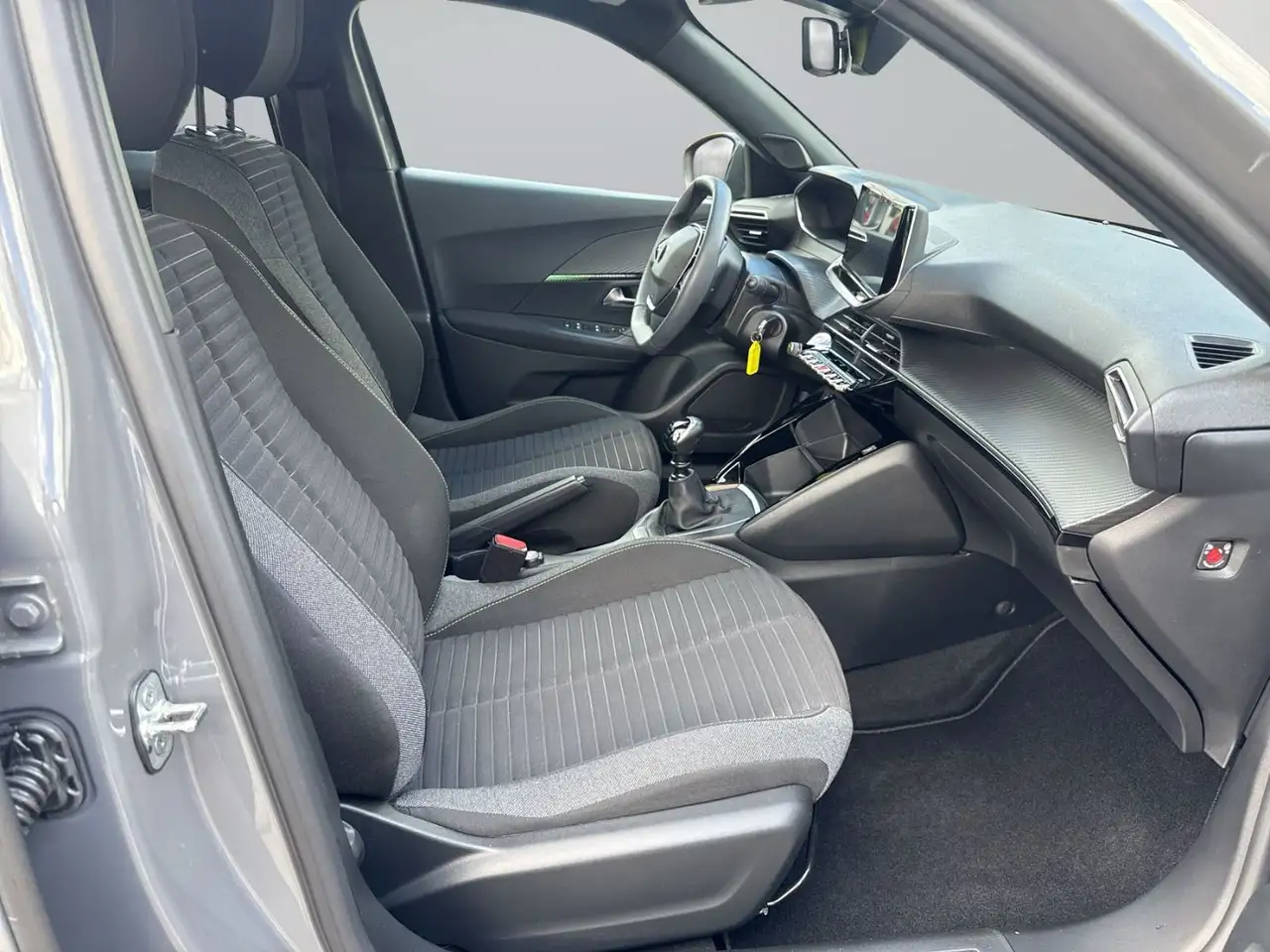 Peugeot 2008 1.2 PureTech 100 ACTIVE LED+KlimaA+PDC — Vehicle gallery 13