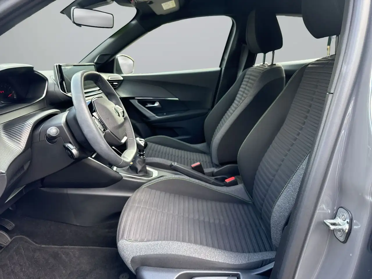 Peugeot 2008 1.2 PureTech 100 ACTIVE LED+KlimaA+PDC — Vehicle gallery 9