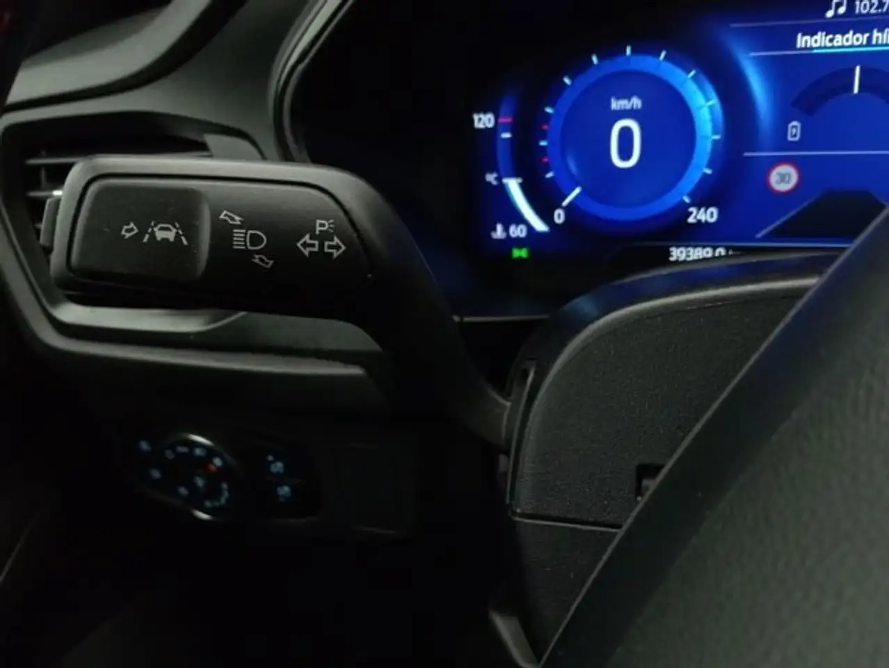 Ford Focus 1.0 Ecoboost MHEV 92kW ST-Line — معرض صور السيارة 18