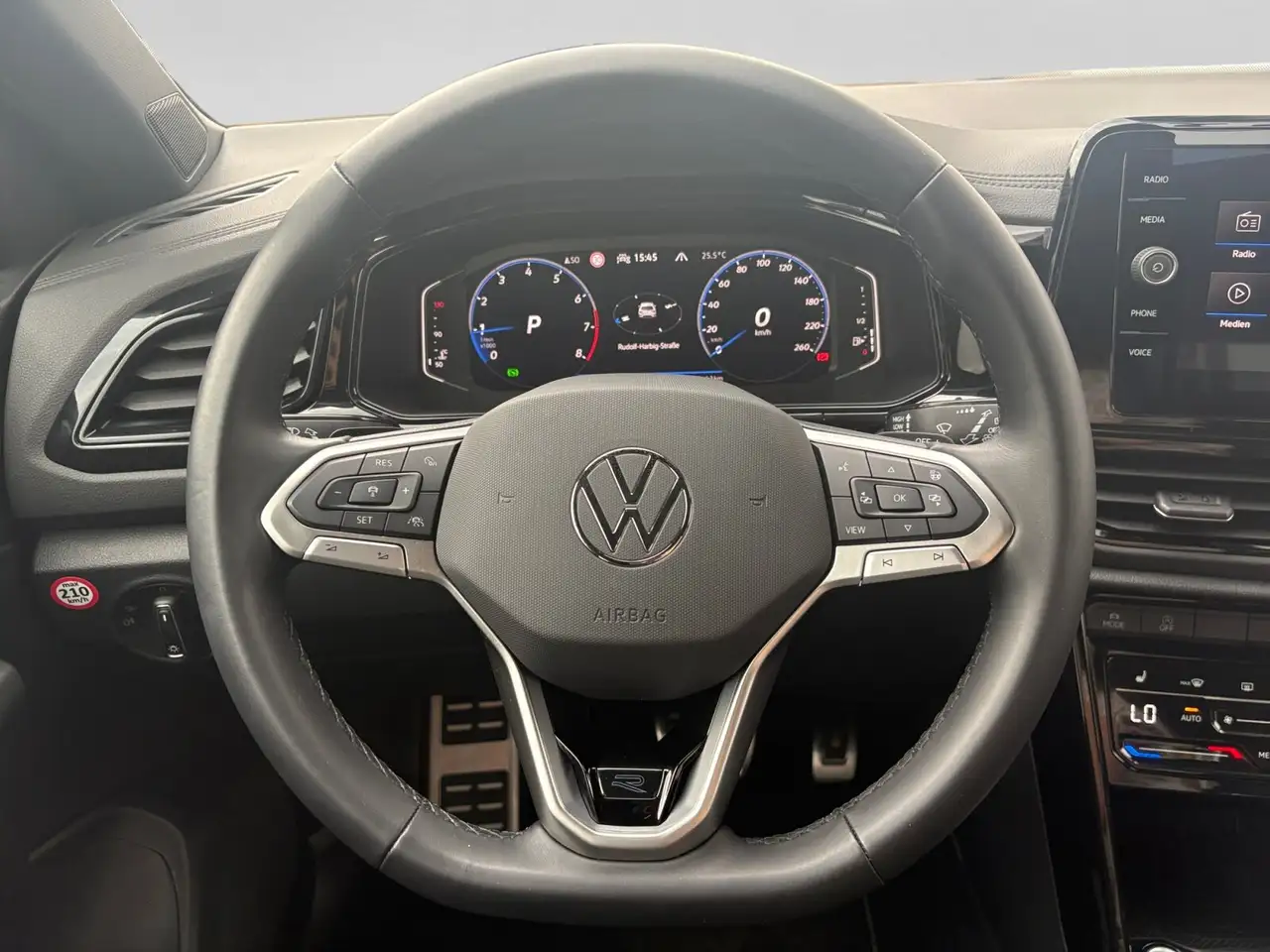 Volkswagen T-Roc T-Roc 1.5 TSI R-Line OPF (EURO 6d) Navi/Styling BC — معرض صور السيارة 13