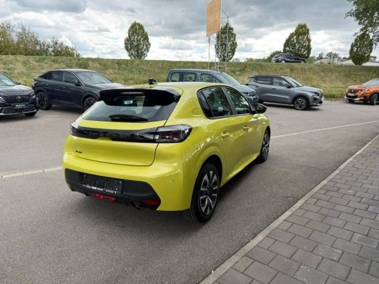 Peugeot 208 Active — معرض صور السيارة 5