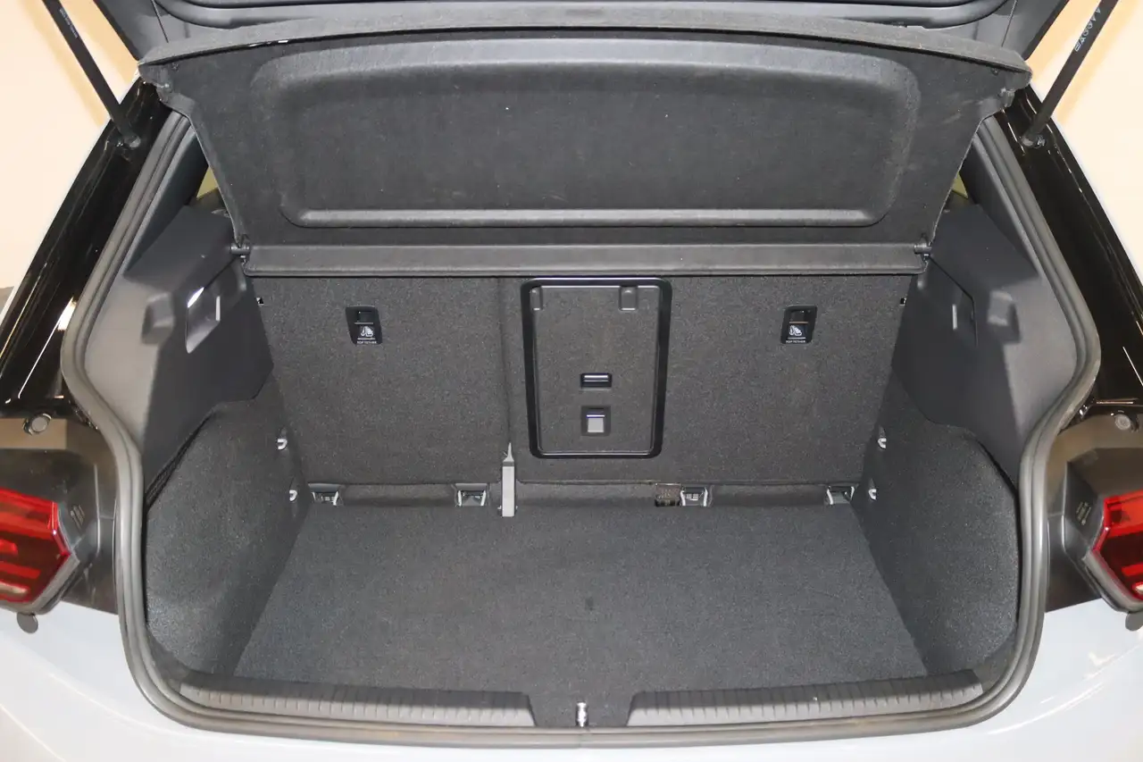 Volkswagen ID.3 Pro 150 kw 62 kw h-CCS-NAV-LED-SHZ-PDC-DAB- — معرض صور السيارة 7