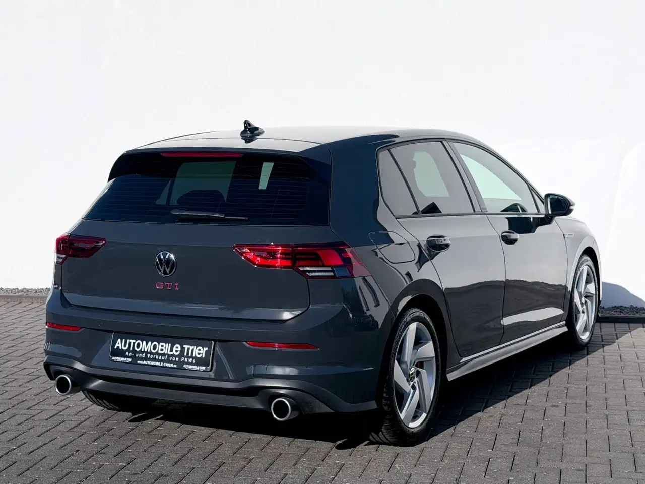 Volkswagen Golf 8 Lim. GTI /NAVI/LED/PDC/SCHALTER/1.HAND/ — معرض صور السيارة 5
