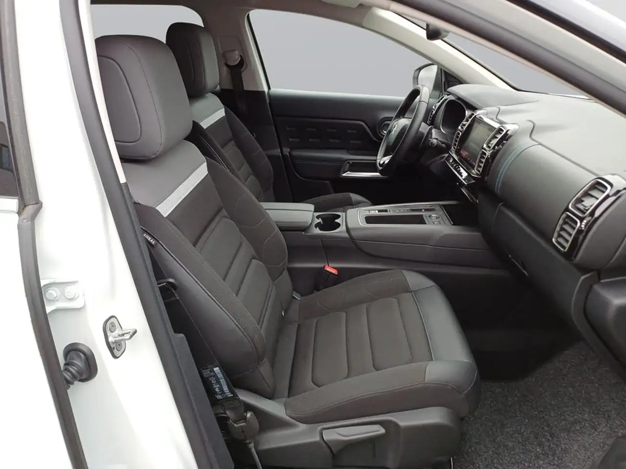 Citroen C5 Aircross PureTech 130 S&S EAT8 Feel Pack — Galerie du véhicule 11