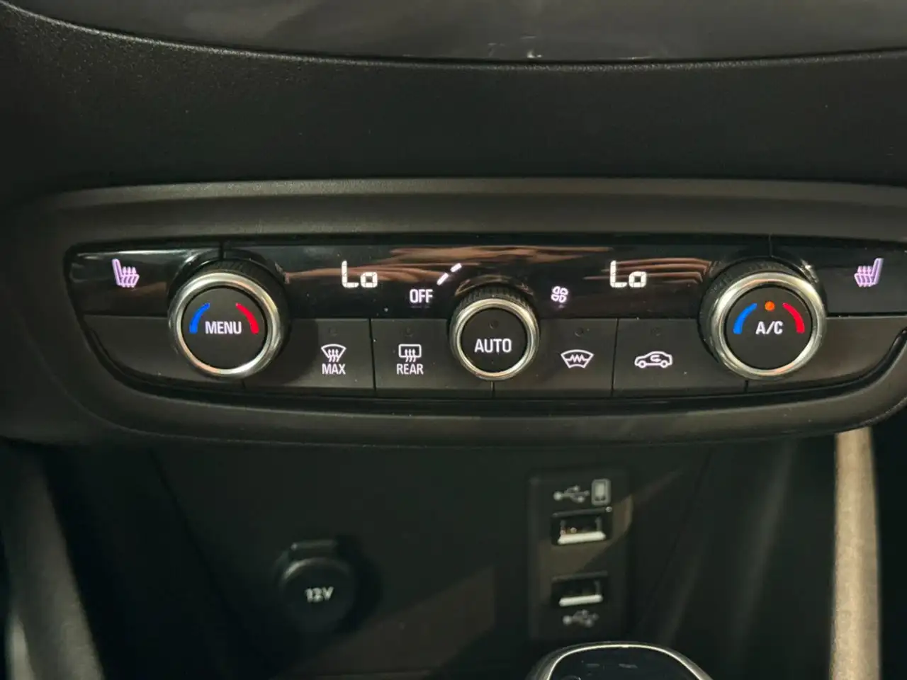 Opel Crossland 1.2 Turbo Enjoy LED+Navi+SHZ+2xKlima — Galería del vehículo 21
