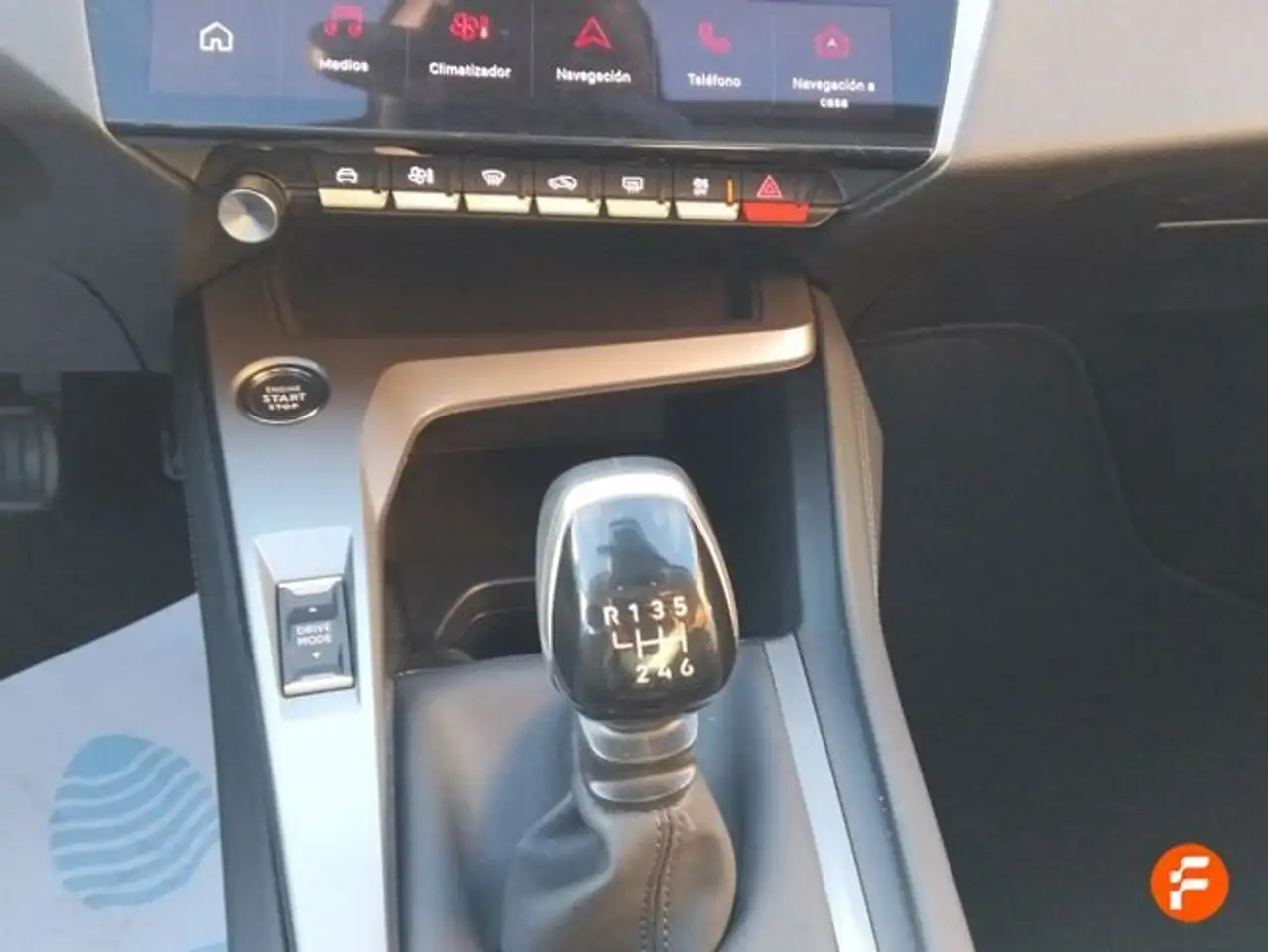 Peugeot 308 1.2 PureTech S&S Allure 130 — معرض صور السيارة 16