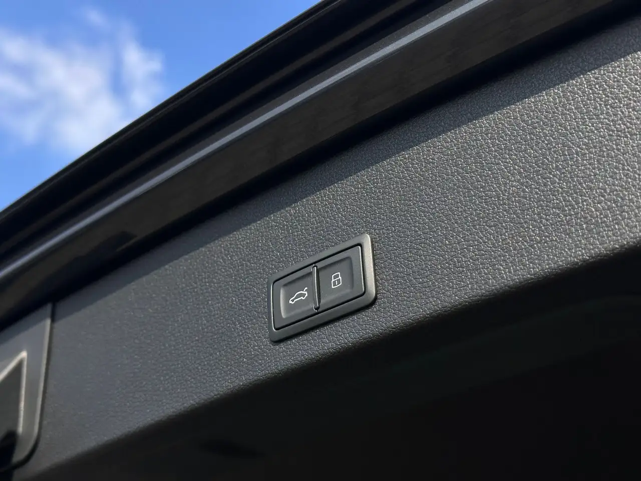 Audi Q2 30 TFSI LED+SOUND+SMARTPHONE+VIRTUAL — Galerie du véhicule 7