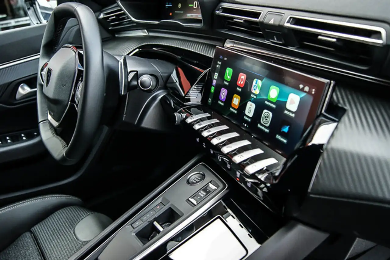 Peugeot 508 SW Hybrid 225 Allure ANHÄNGERKUPPLNG LED ACC — Vehicle gallery 16