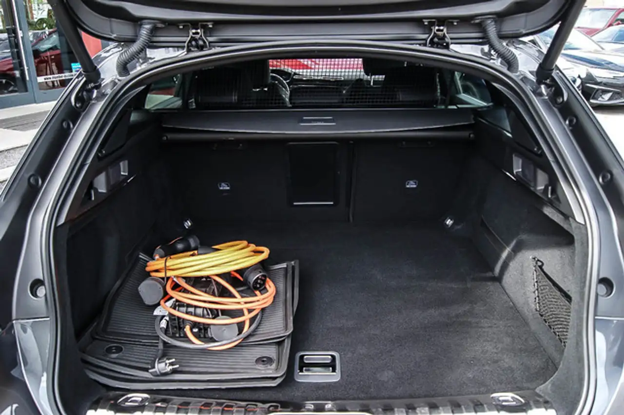 Peugeot 508 SW Hybrid 225 Allure ANHÄNGERKUPPLNG LED ACC — Vehicle gallery 20