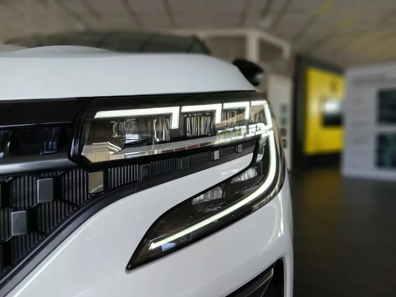 Renault Austral Techno Esprit Alpine Mild Hy. 160 Auto — معرض صور السيارة 3