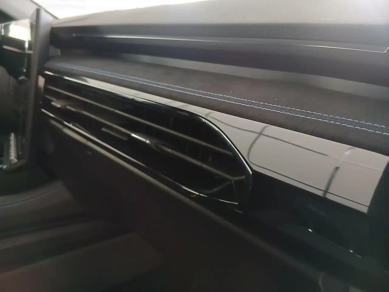 Renault Austral Techno Esprit Alpine Mild Hy. 160 Auto — معرض صور السيارة 10