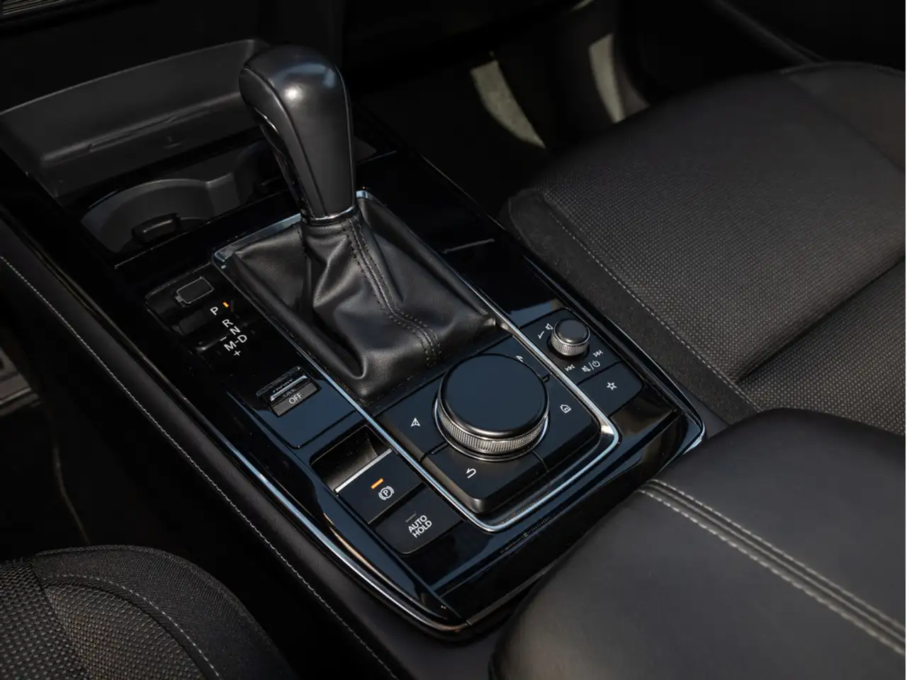 Mazda CX-30 2.0 Exclusive-Line HUD LED AID ACC NAVI — Galerie du véhicule 19
