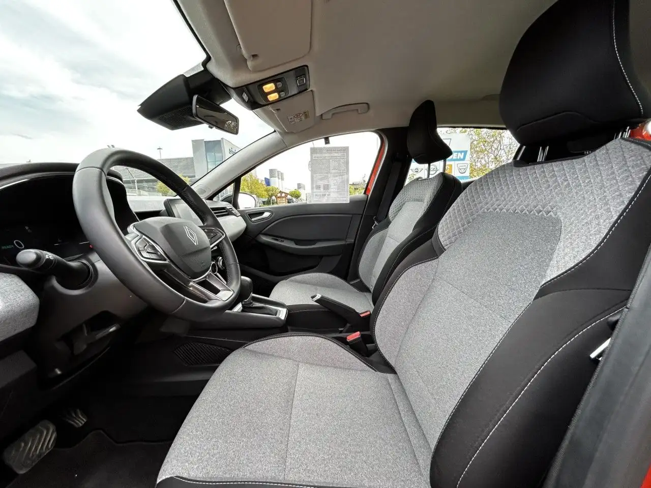Renault Clio E-Tech145 Evolution Navi Klima Tempomat PDC — Vehicle gallery 10