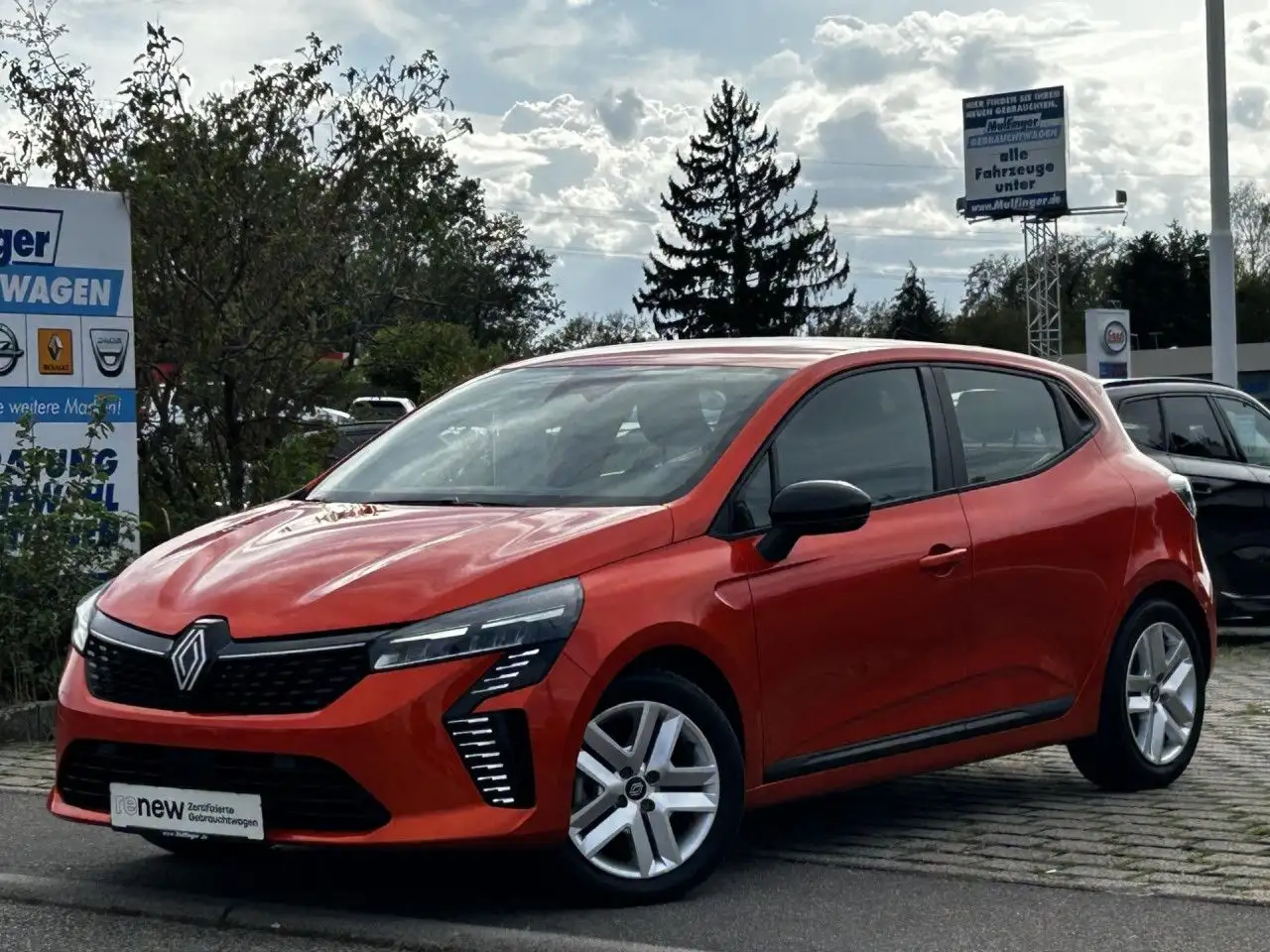 Renault Clio E-Tech145 Evolution Navi Klima Tempomat PDC — Vehicle gallery 2