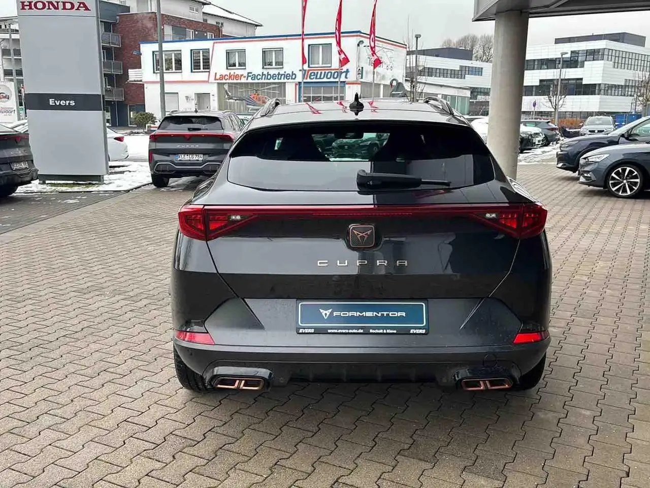 CUPRA Formentor VZ Tribe Edition 1.4 e-HYBRID — معرض صور السيارة 8