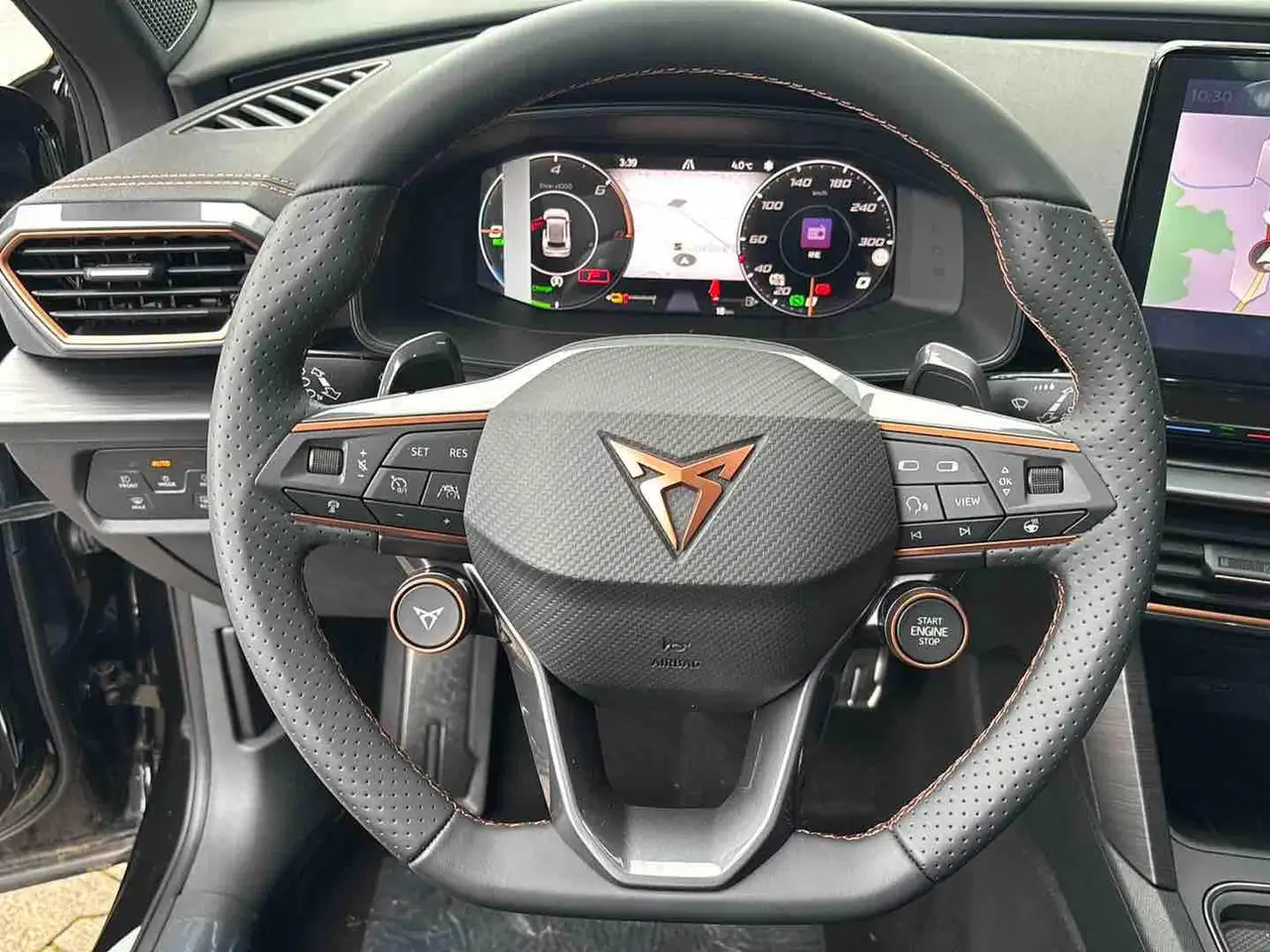 CUPRA Formentor VZ Tribe Edition 1.4 e-HYBRID — معرض صور السيارة 17