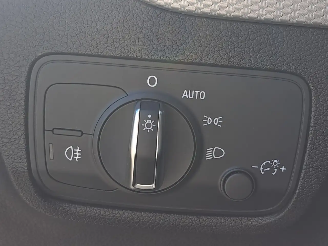 Audi Q2 advanced 35 TFSI S tronic NAV KAM LED PDC GJ-REIF — معرض صور السيارة 25