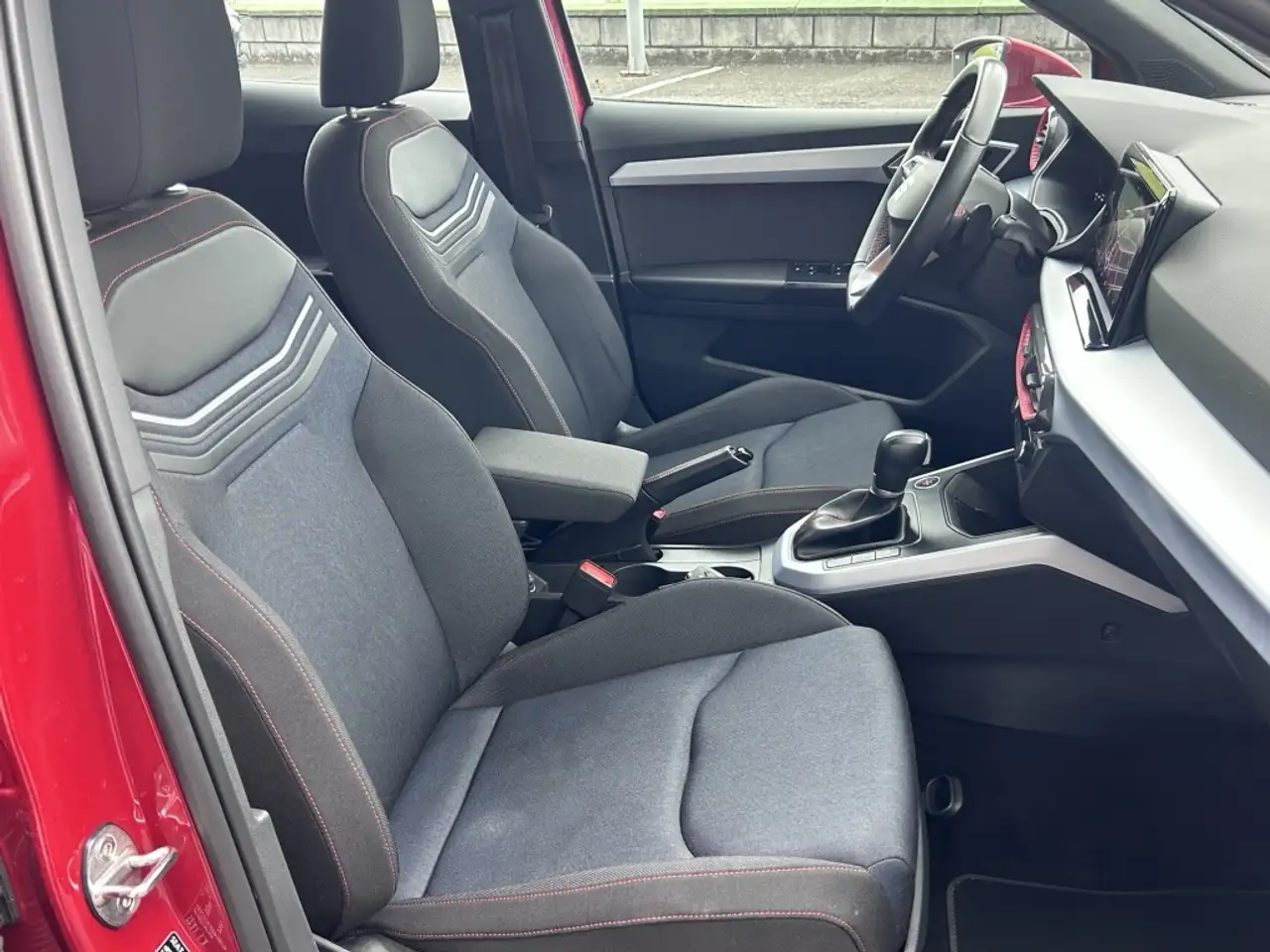 SEAT Arona 1.0 TSI S&S FR DSG7 XM 115 — Vehicle gallery 11