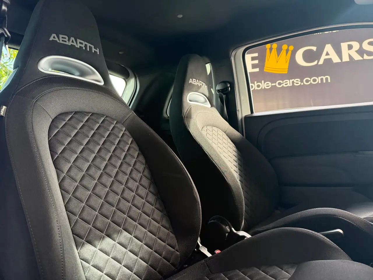 Abarth 695 1.4 T-Jet BEATS NAVI ALU — Vehicle gallery 10