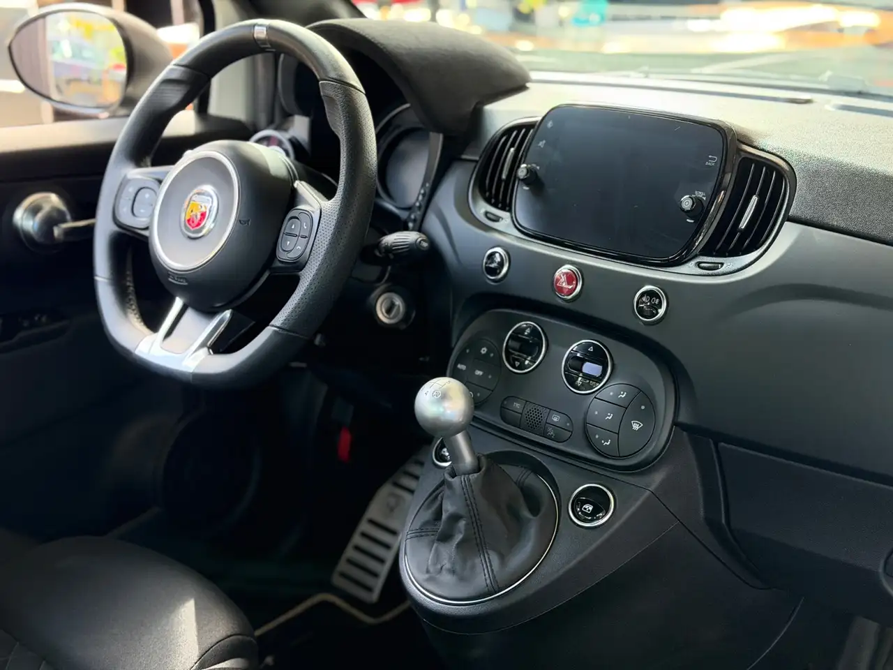 Abarth 695 1.4 T-Jet BEATS NAVI ALU — Vehicle gallery 9