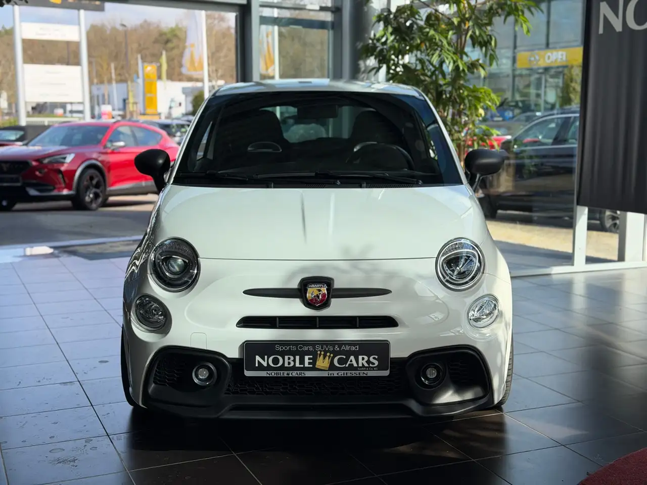 Abarth 695 1.4 T-Jet BEATS NAVI ALU — Vehicle gallery 2